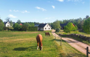Amazing Home In Röke With House A Panoramic View in Röke